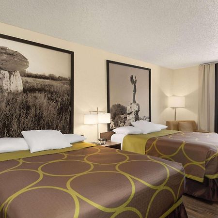 Super 8 By Wyndham Dodge City Luaran gambar